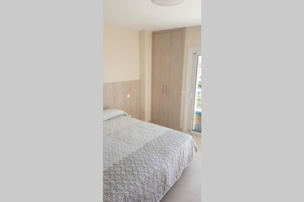ベナルマデナApartamento Junto Al Mar En Puerto Marinaアパートメント エクステリア 写真